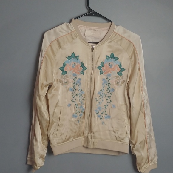 Blank NYC pink embroidered bomber jacket Xs - Picture 8 of 8
